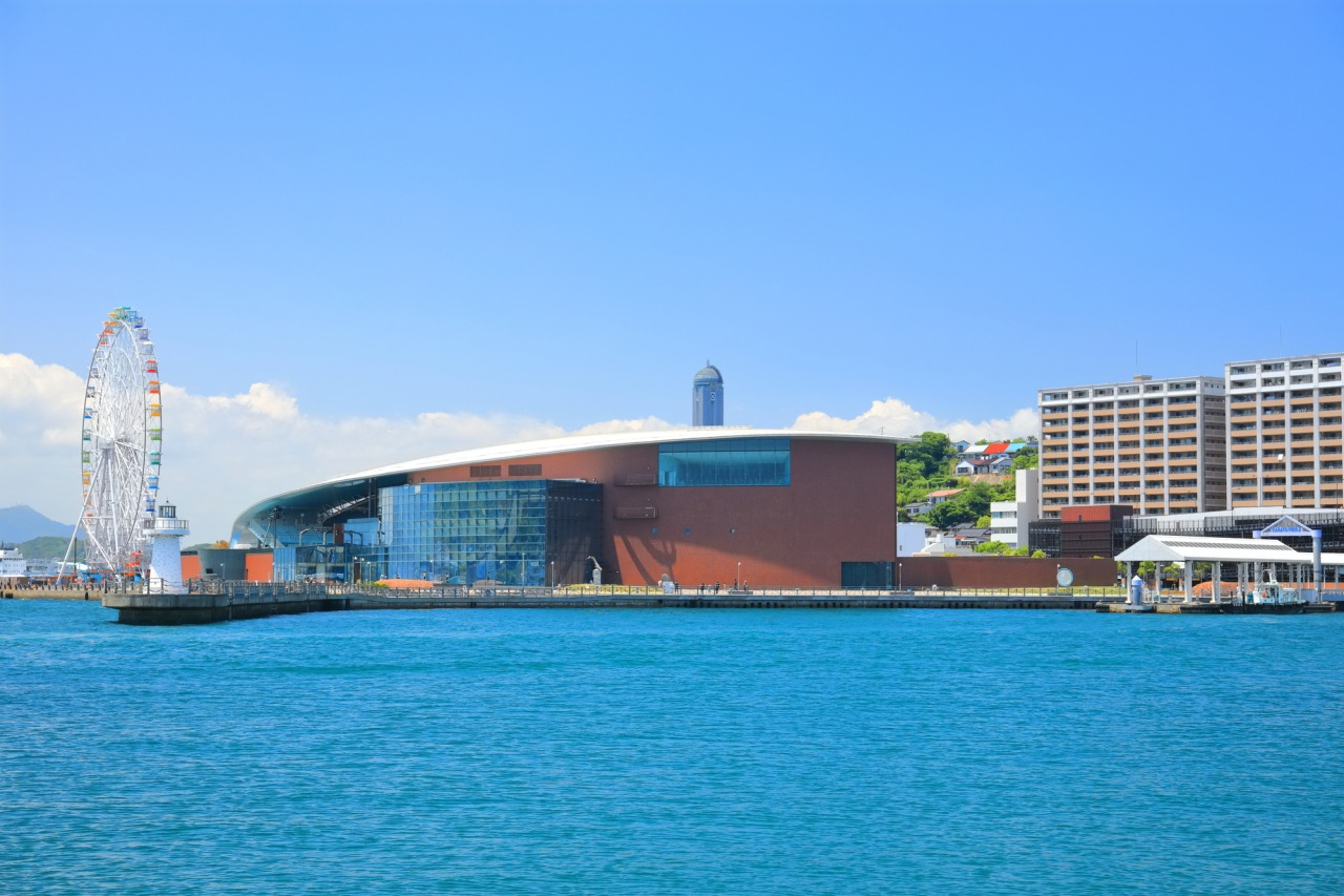 海響館と観覧車